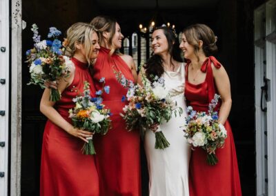 bride and bridesmaids at chiddingstone castle